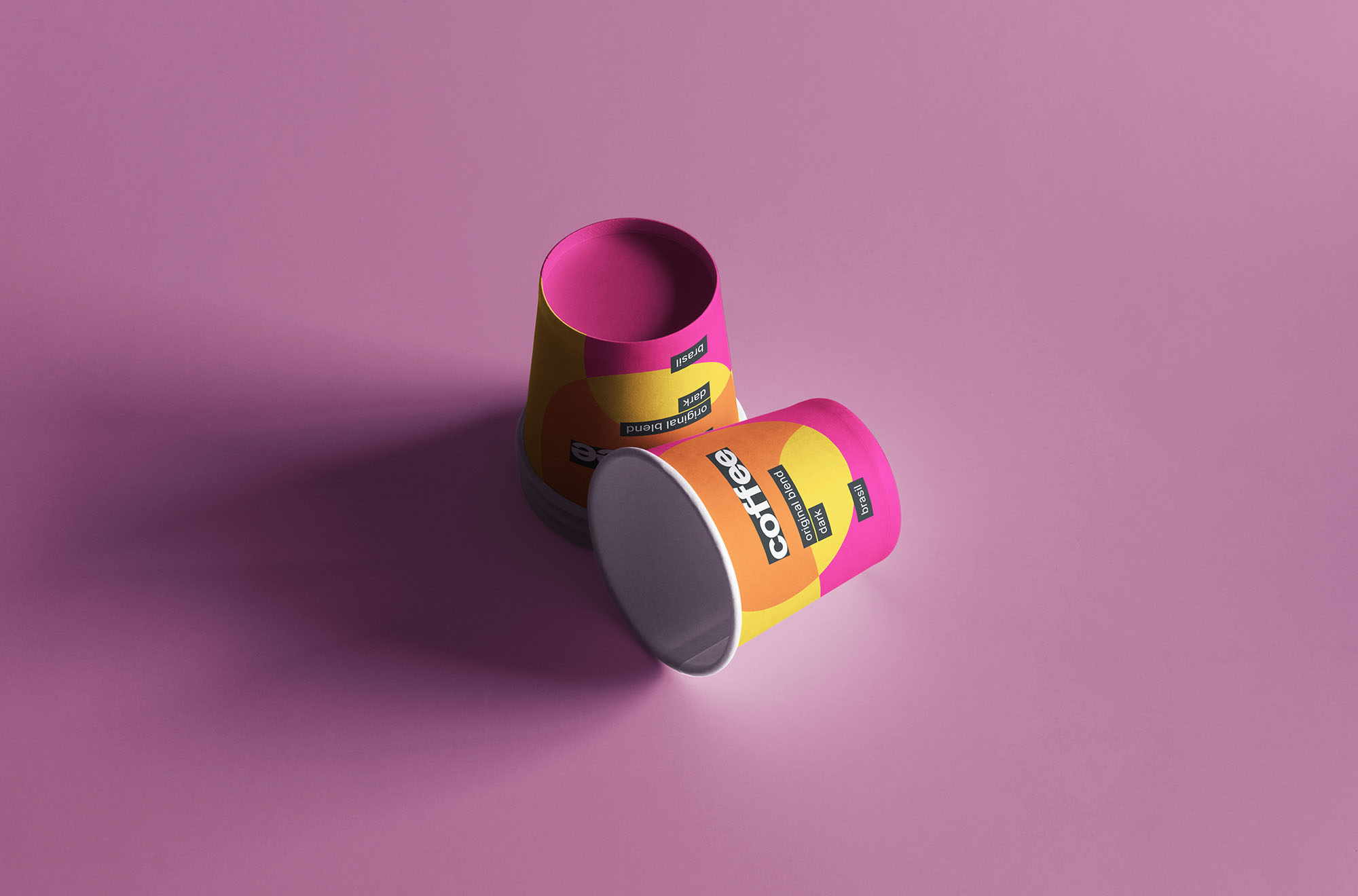 两个迷你咖啡杯纸杯VI设计样机展示模型mockups